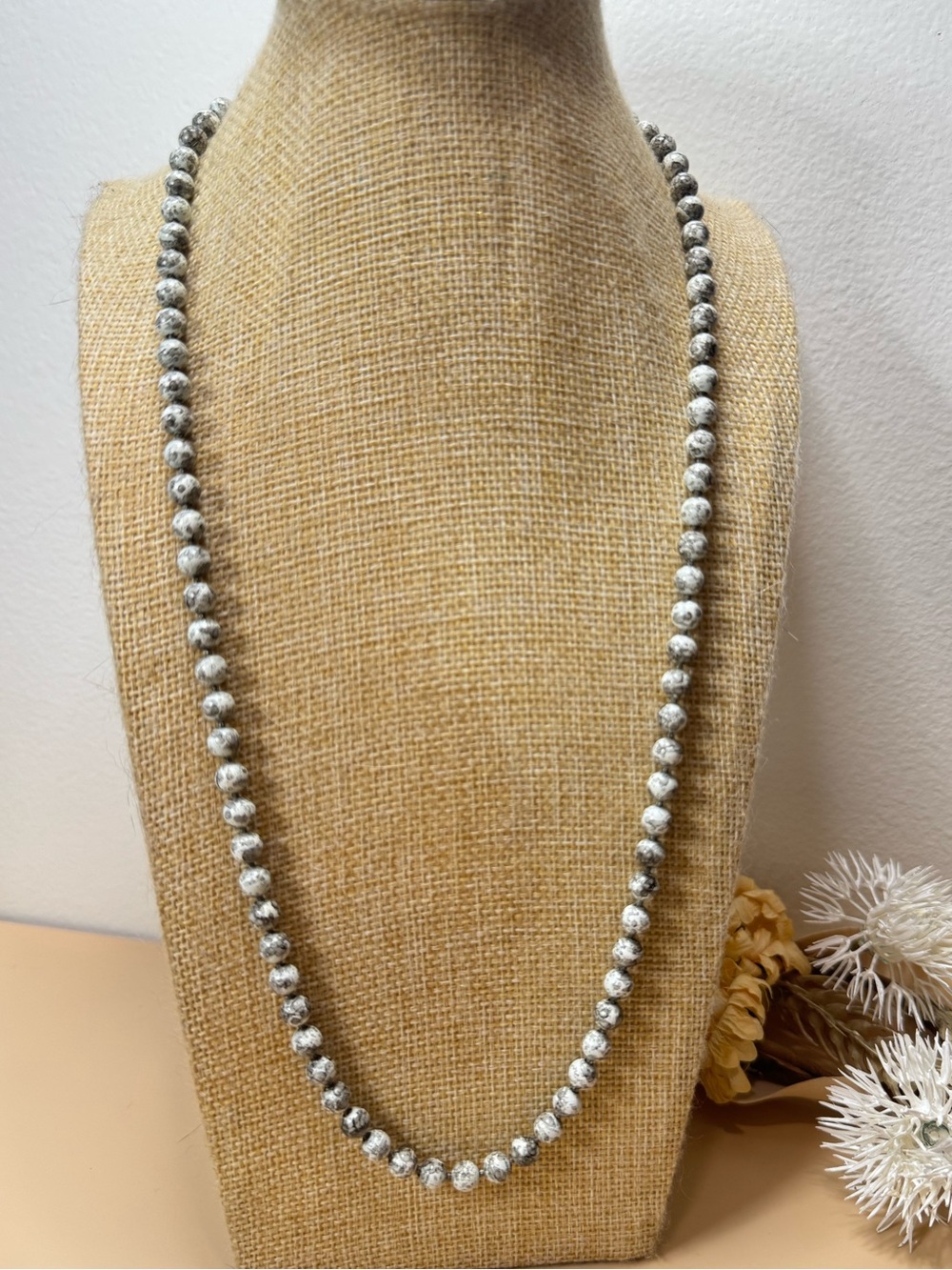 Vintage 22” White Black Marbled Beaded Necklace Silver Tone